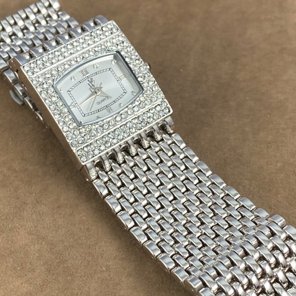 Vintage Stunning Victoria Wick Beverly Hills Crystal Watch - Picture 4 of 8